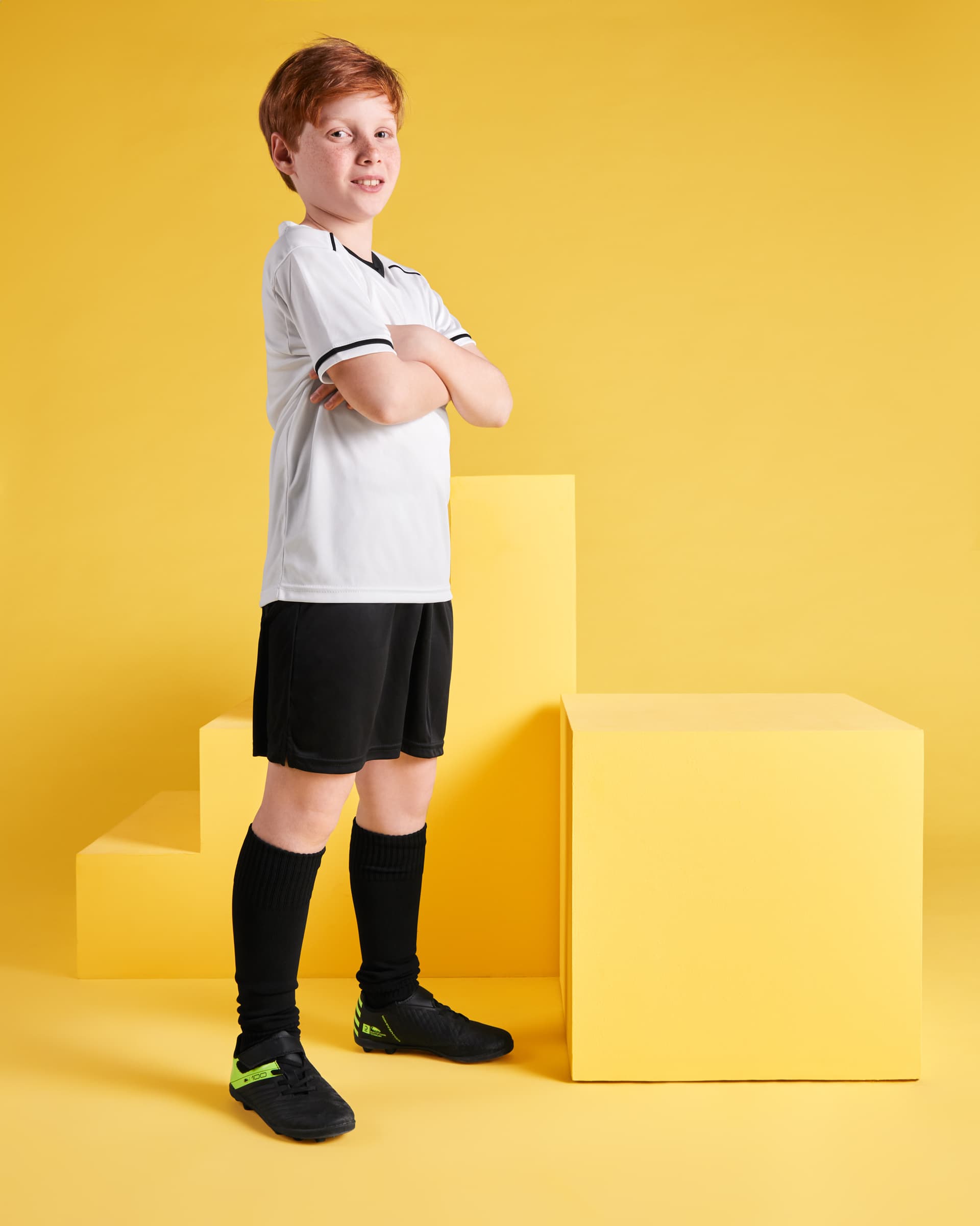 Conjunto deportivo infantil de camiseta y pantalón corto transpirable