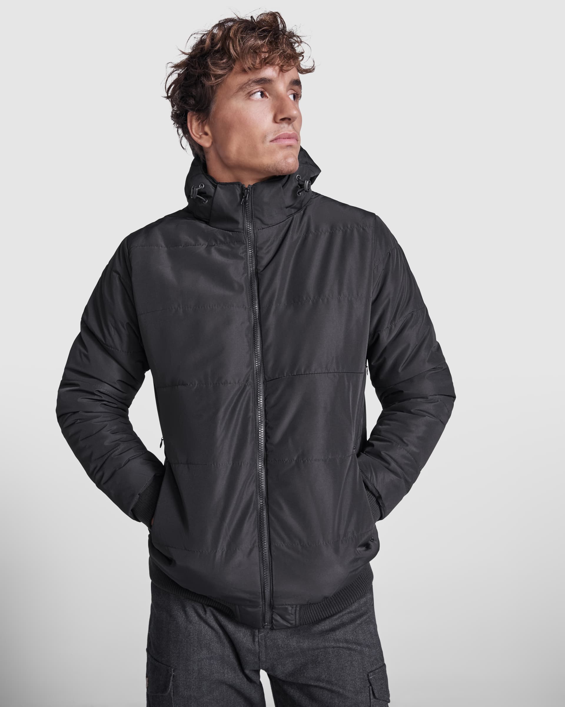 Chaqueta acolchada personalizada, repelente al agua y ligera