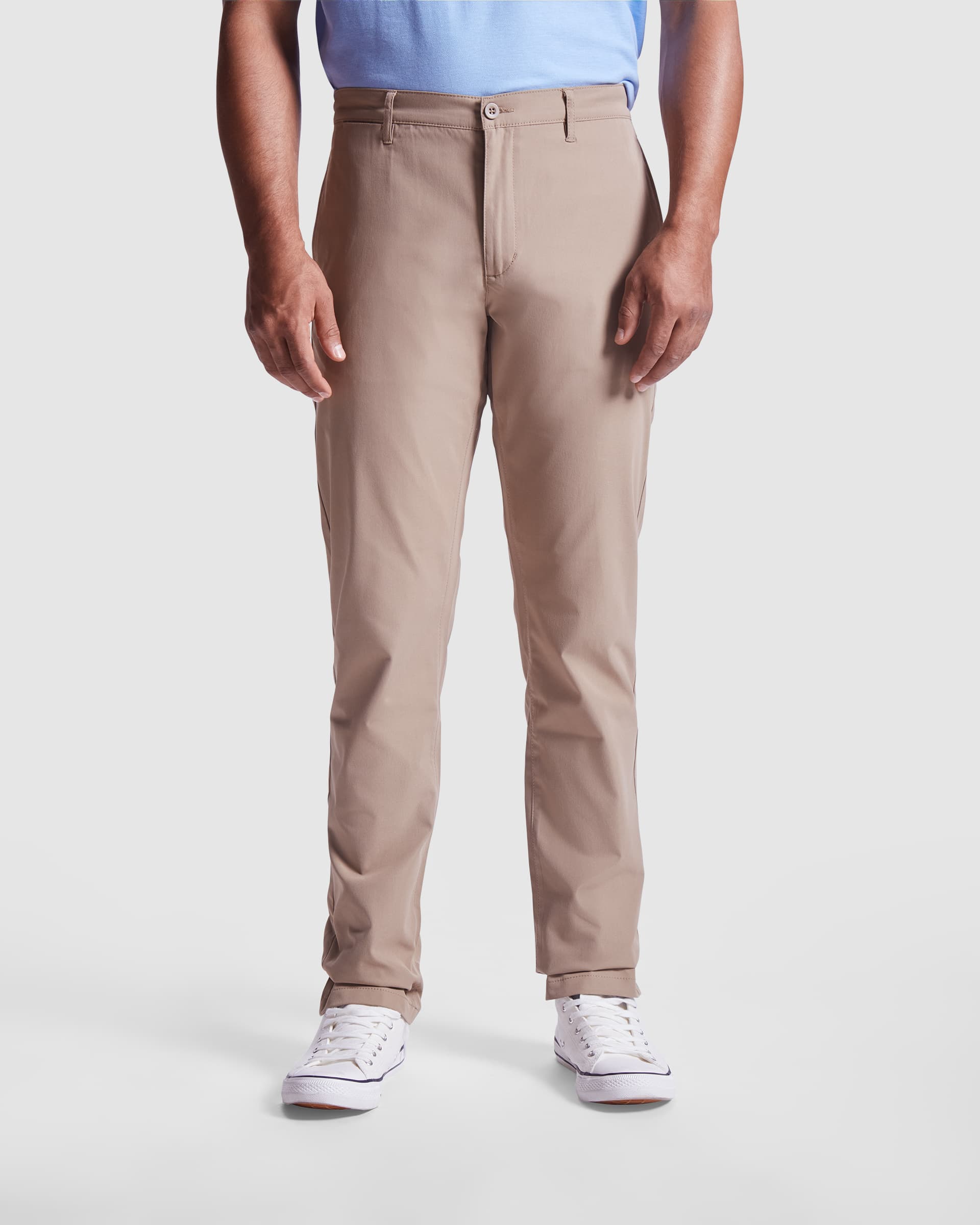 Pantalón largo para hombre con bolsillos y cierre seguro