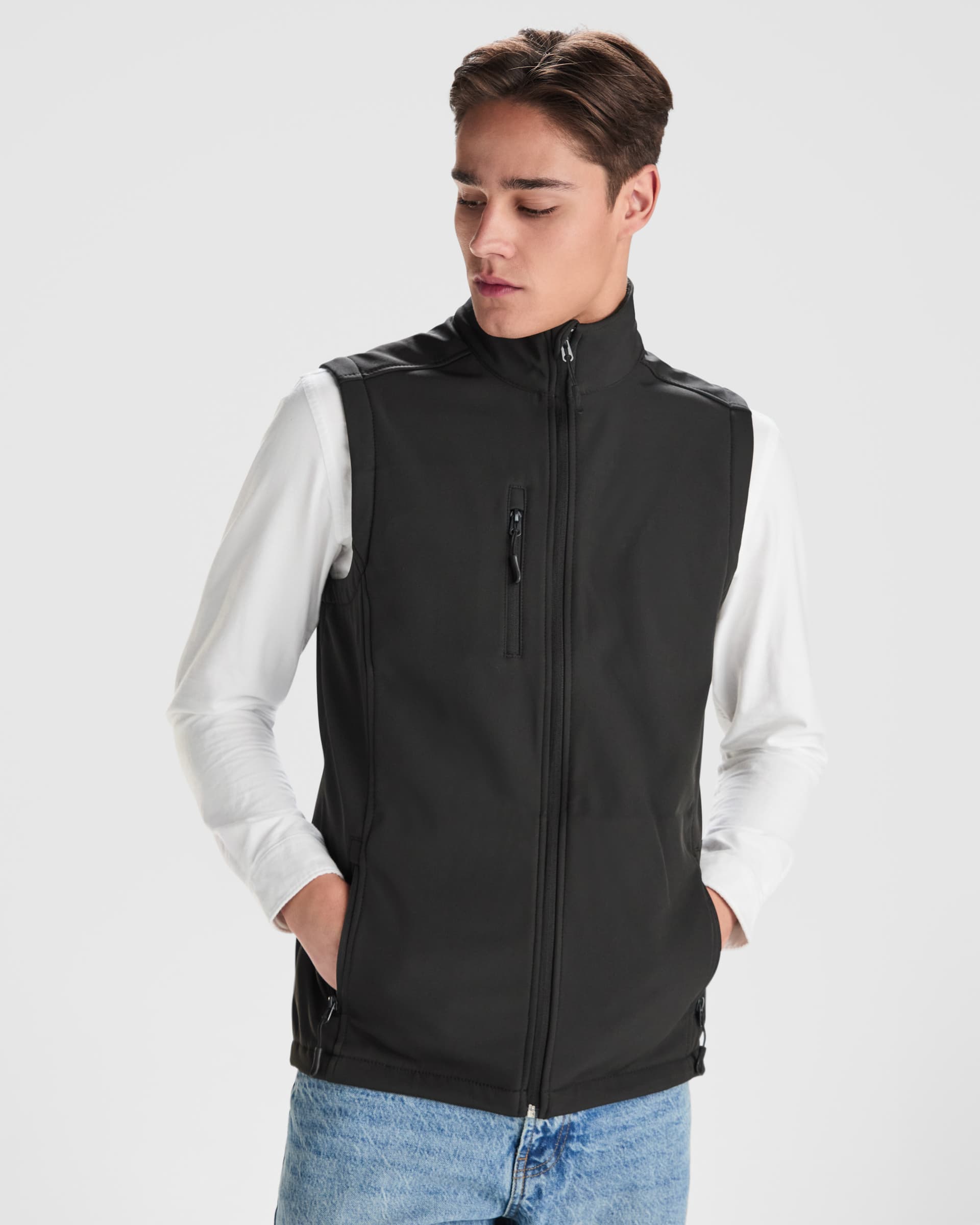 Chaleco softshell personalizado con forro polar y bolsillos